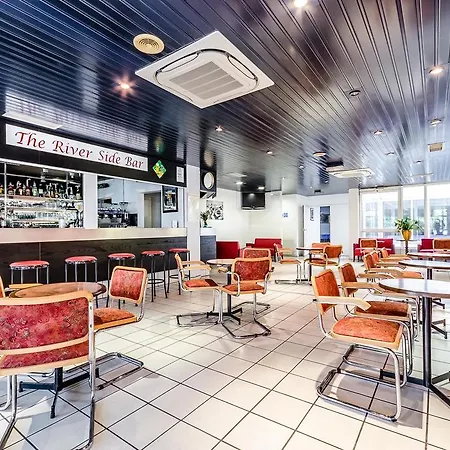 Hotel Arcades 3*
