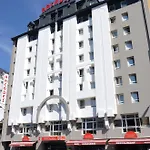 Hotel Arcades 3*