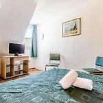 Hotel Arcades 3*