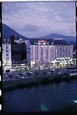 Arcades Hotel